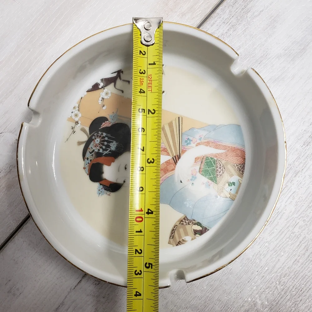 N/A elegant ashtray charming